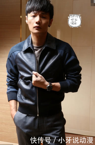 李荣浩出席活动,太疲倦''变''出了大眼睛双眼皮,