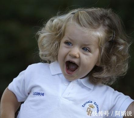 西班牙索菲亚公主第一次上幼儿园!2岁的宝宝转