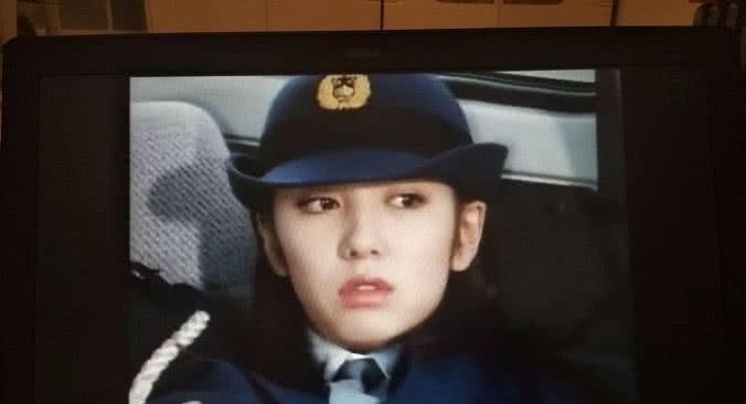 视频小宝小时候太傻了,放着大广角不看,只顾着美女铁甲美女图片