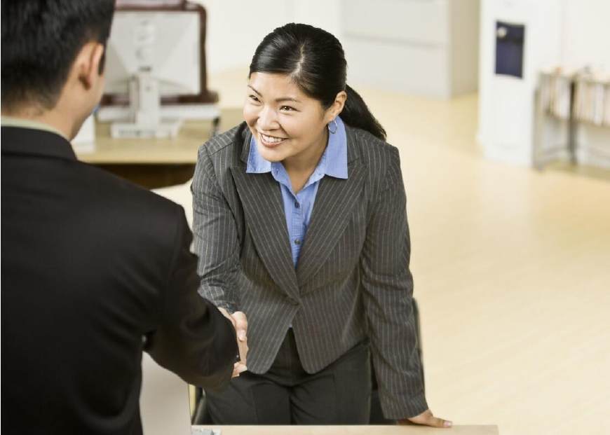 面试官:女朋友讨100万彩礼,你娶吗?30岁男人的