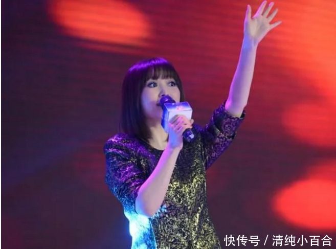 40岁徐怀钰单身,40岁金海心也单身,差距一目了