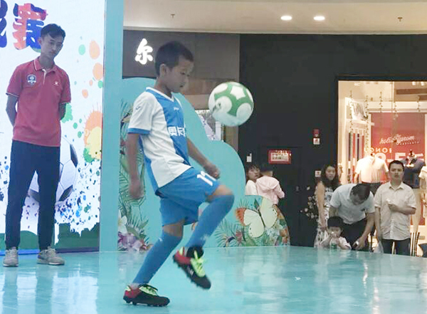 遂宁奥卡雄狮足球俱乐部成功举办少儿趣味足球