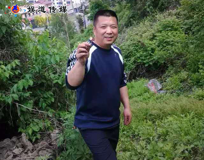 16位著名诗人献给父亲的现代诗_娱道文化传媒出品