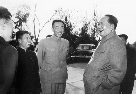 37岁当省委书记,62岁受毛主席托付,为新中国副