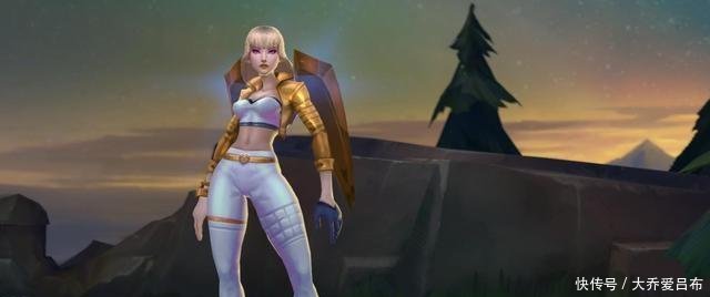 LOL至臻版金色KDA卡莎将于明天开启兑换,你