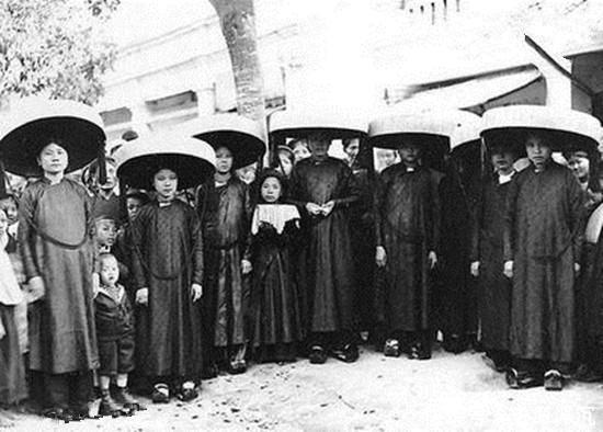 某边境有三个“中国字”,曾是中国领土,被小国侵占,至今不还