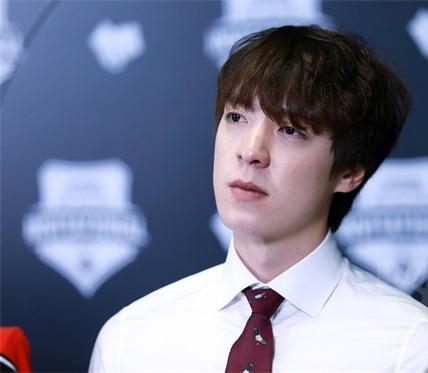 skt教练kkoma直播骚话:我33岁能上钻石,你们呢