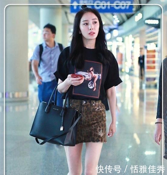 杨幂终于释怀!机场秀重新回归甜美少女风,网友
