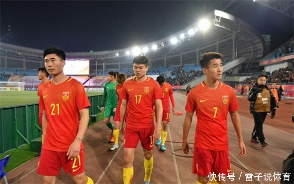 国足受亚足联不公待遇激怒球迷:敢无视中国市