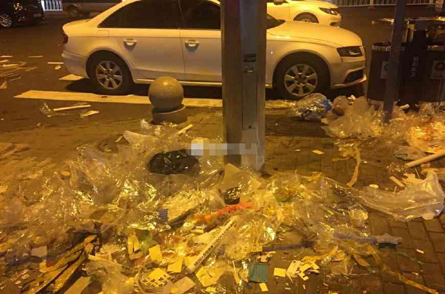 北京工体中超比赛散场后VS演唱会散场后,网友