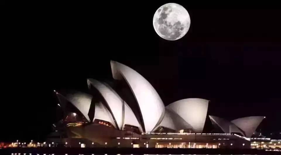 全球各地超级月亮大比拼,新加坡的真令人心塞~