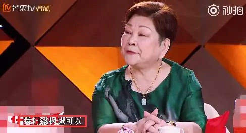健身还没多久，钱枫就瘦出腹肌？仔细一看原来是画的