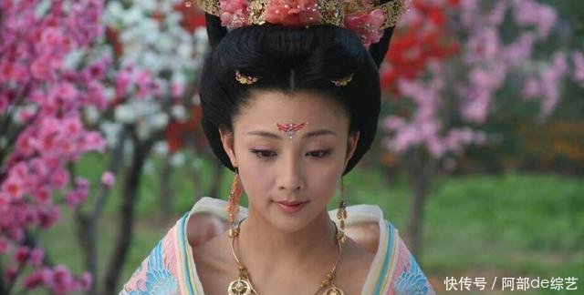 别人问您贵姓,正常回免贵,但有4个姓千万不能