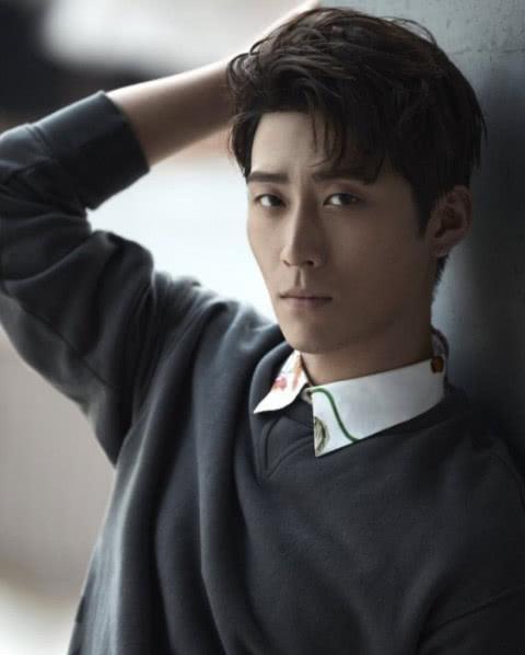 窦骁与何超莲公布恋情,互叫对方baby太甜蜜,网