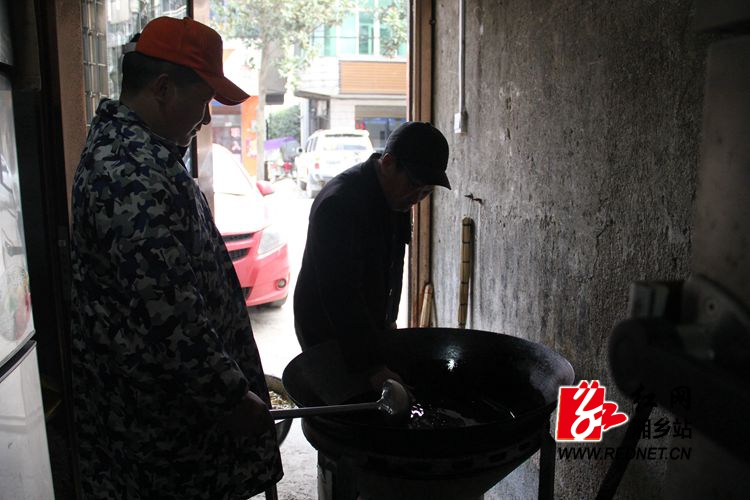 舌尖上的年味:黄灿传承的\"金石味道\"