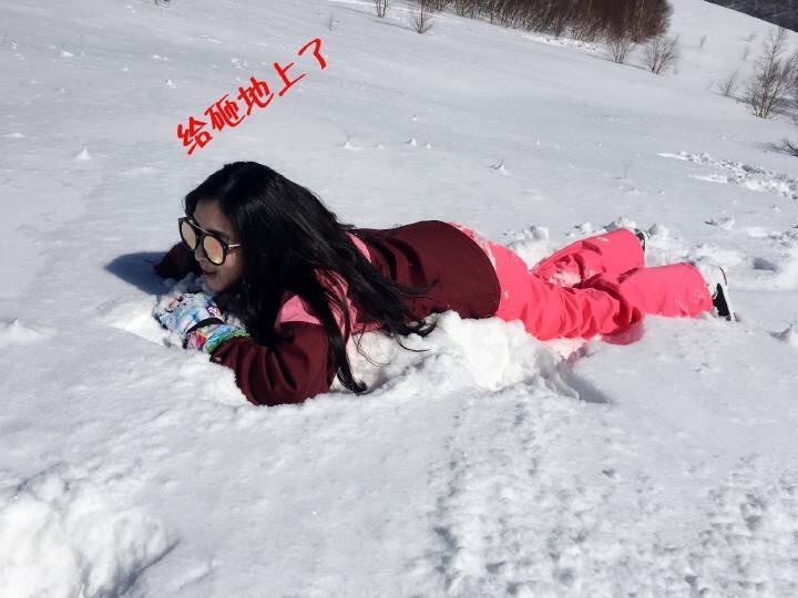 28岁张含韵雪地撒野萌照,花样少女好像又胖了!