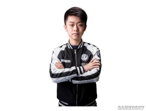 《守望先锋》豪门战队iG.fire职业成员QiQi正式