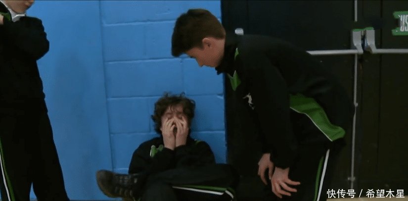 英国学生参加中国体育考试, 得知体育成绩算入