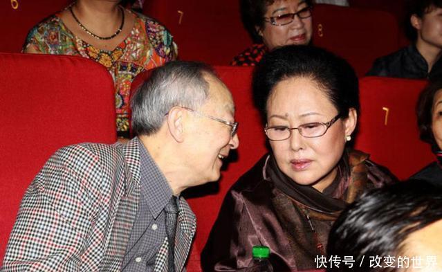 32岁红遍全国,3次婚姻被家暴8年,今坐轮椅的她