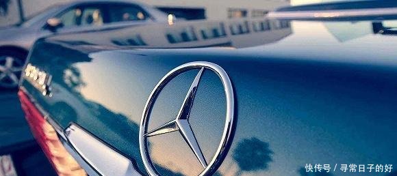 奔驰女车主哭诉维权背后 蹊跷的金融服务费 已