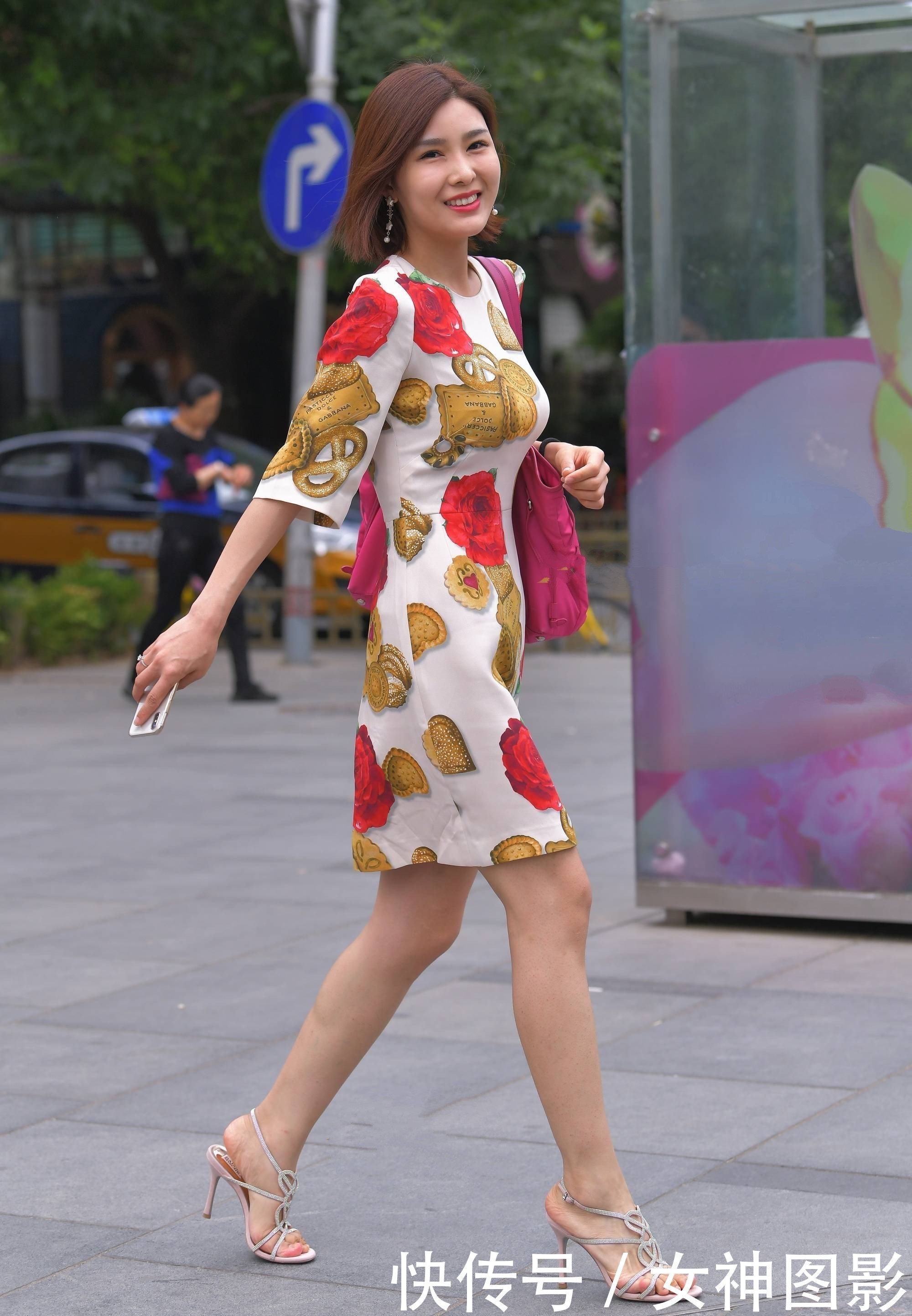 花式紧身包臀裙,让中年女人优雅又迷人!