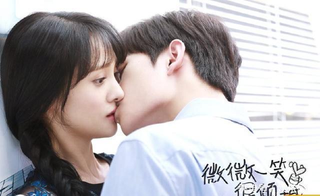 杨洋拍照时为什么爱用嘴咬东西,郑爽一句话道