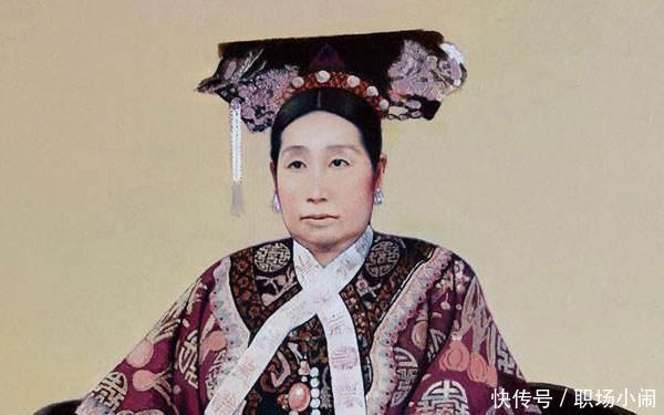 慈禧死后,众人打扫卧室发现一密室,打开后感慨