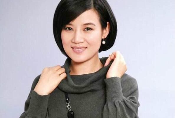 央视美女主持老公离世,与两孩子零继承不服起