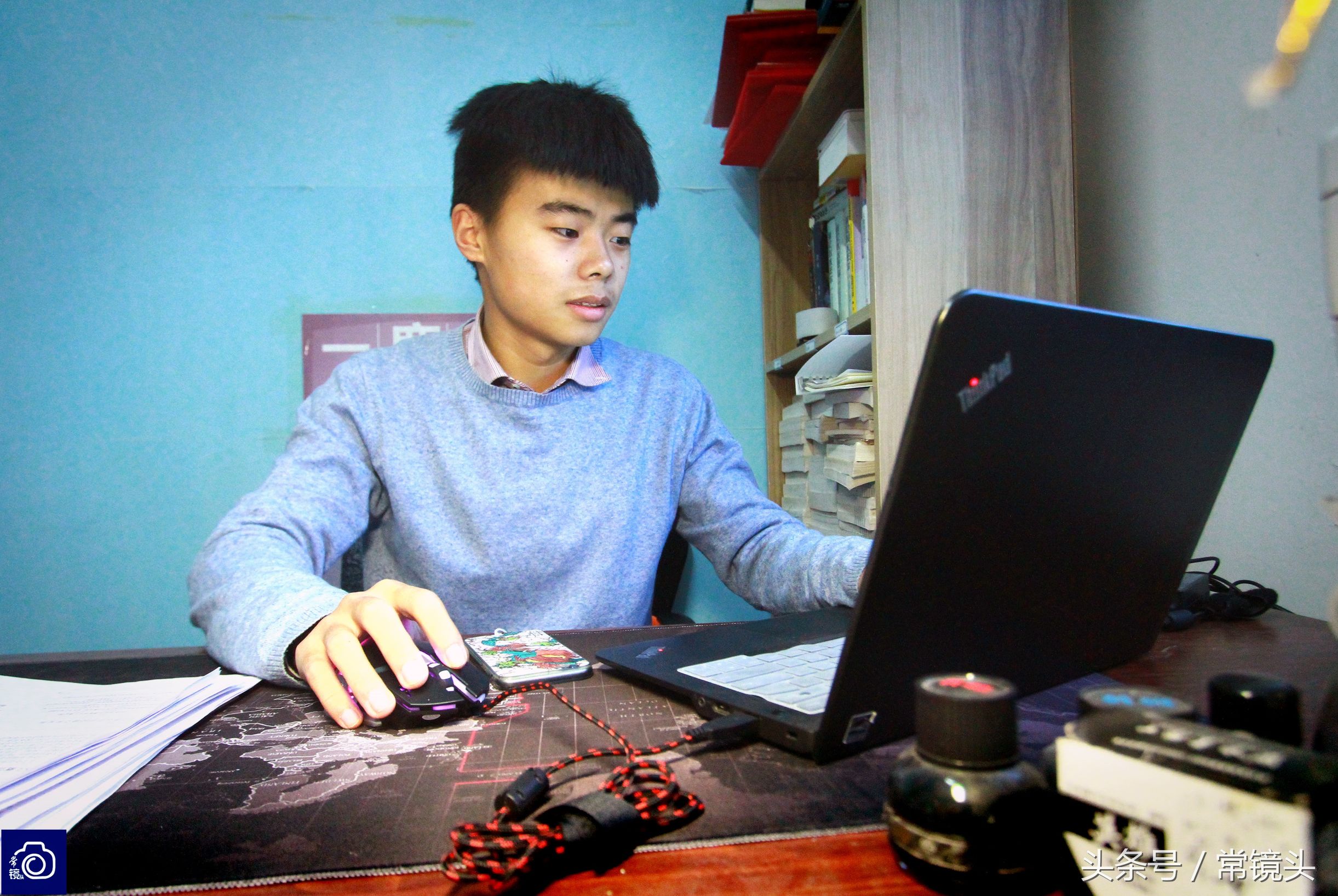 山东在校大学生开公司专替人跑腿取快递,每件