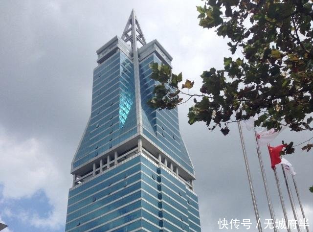 浦东金桥要建设摩天大楼位于上海地铁9号线台