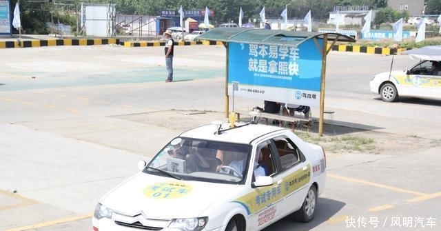 为什么我国一直都在“疯狂”考驾照?交警:再等1个月您试试
