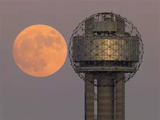 全球各地超级月亮大比拼,新加坡的真令人心塞~