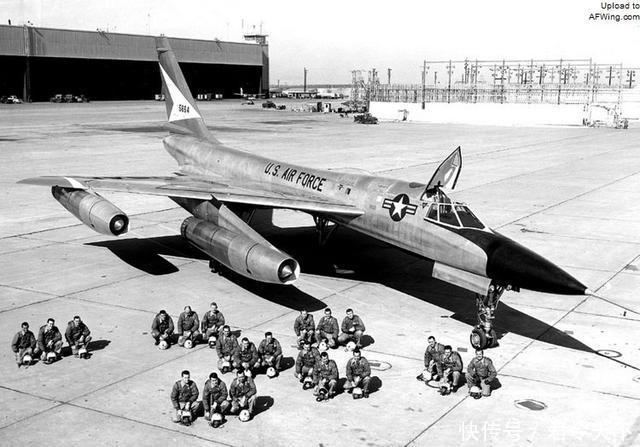 安装四台涡喷发动机,最大速度超过2马赫,服役