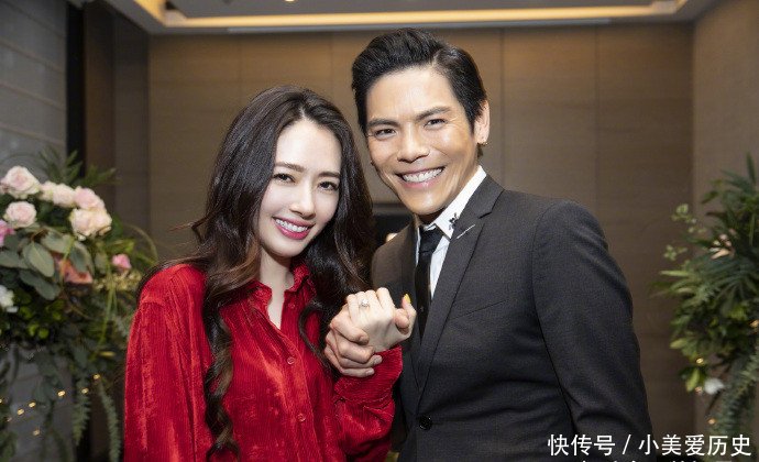 向佐郭碧婷恋情公开后,镜头前的日常相处:是对