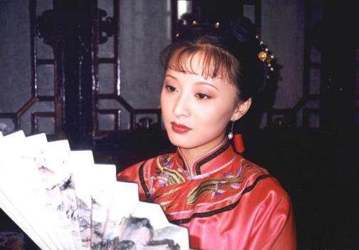 她凭一戏爆红，相识6天闪嫁丑夫,今住大别墅奢侈不输赵薇！