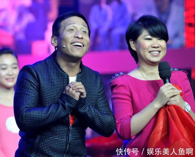 他春晚上忘词,顺口而出一句话却走红网络,如今