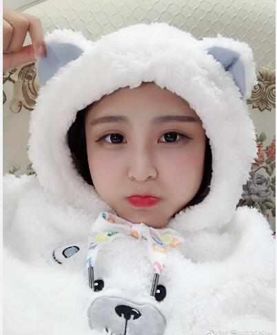 猫妹妹与达少出车祸,依旧不忘直播、点关注,网