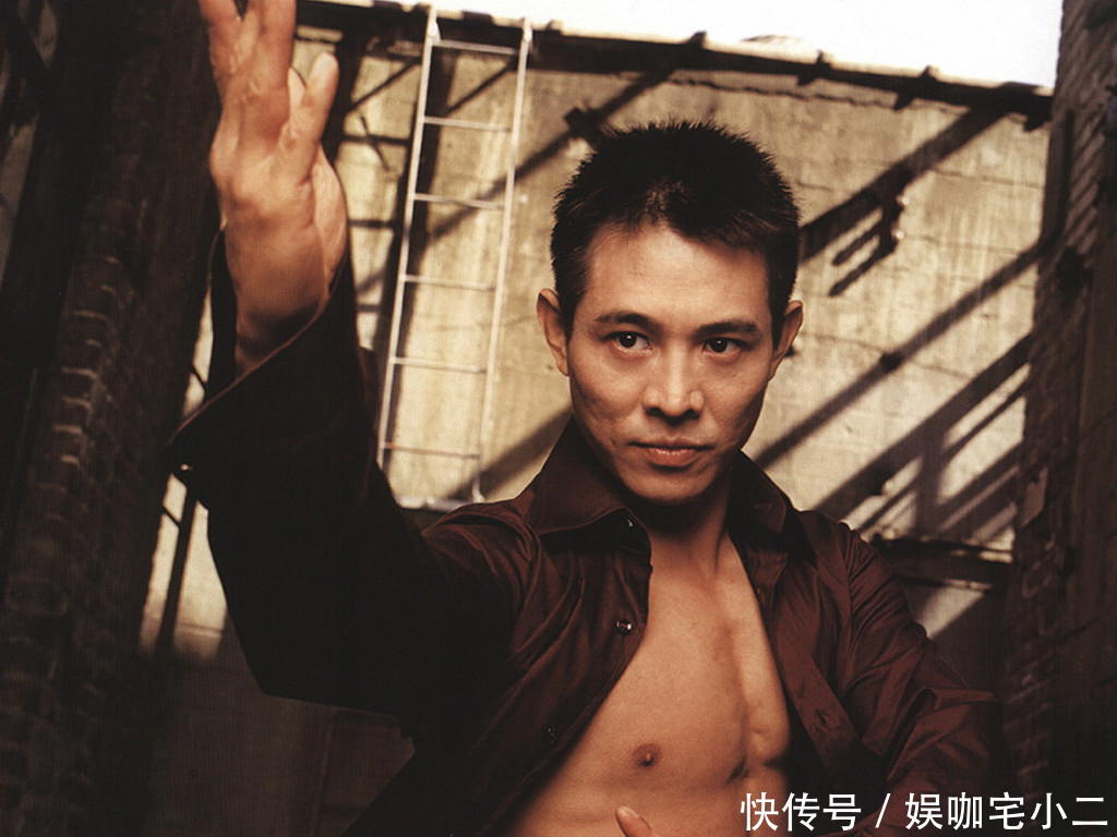 李连杰成病态老头,脸上浮肿完全认不出