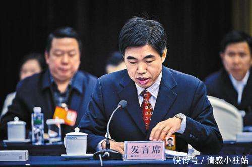 老公在狱中三年,我苦等了三年,老公出狱后,逼着