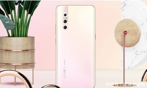 难怪小米9销量比不上iQOO,你看他们的差距是