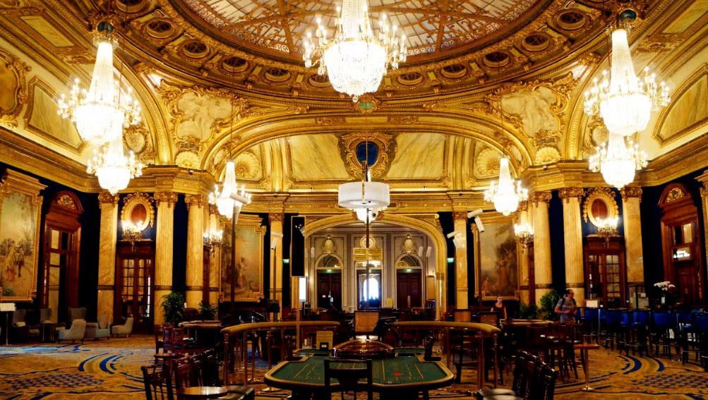 全世界人均收入最高的国家,一瓶矿泉水90元,比