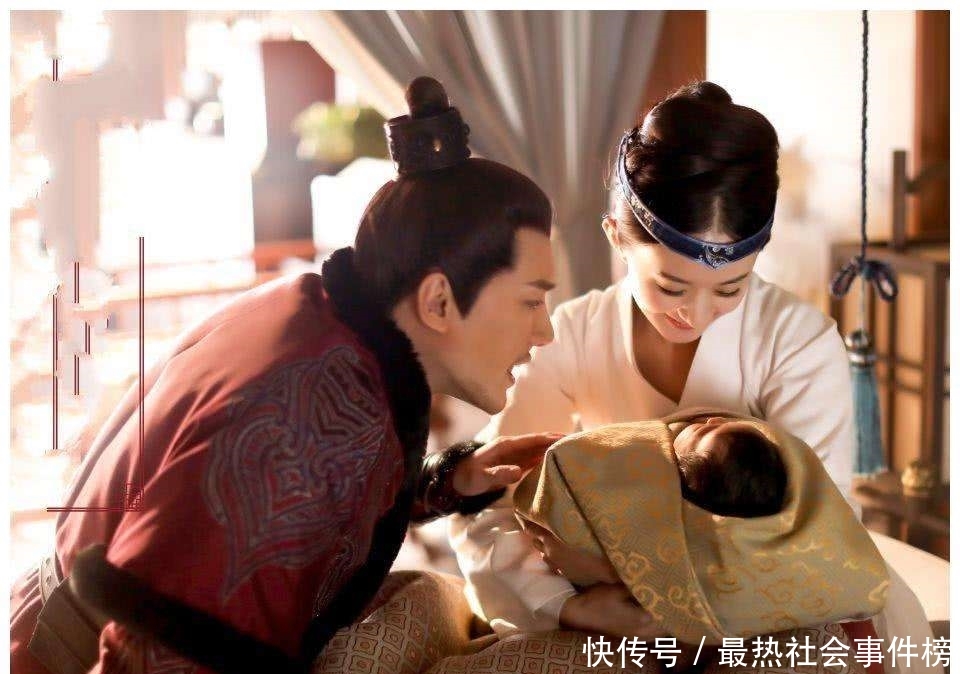 赵丽颖产后首次现身状态良好,家人护住孩子正