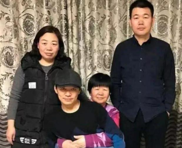 明星兄弟姐妹颜值差距太大,杨迪妹妹颜值高,唯