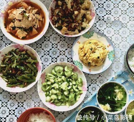 8年上门女婿,丈母娘没收工资卡,多年后拿回工