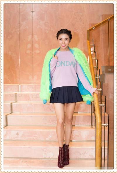 看了程晓玥的脸,男人都要怀疑人生,网友:心疼郑