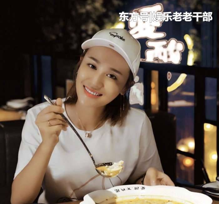 "超女"周笔畅都变时髦,而叶一茜经历了什么?变得越来越尴尬图片