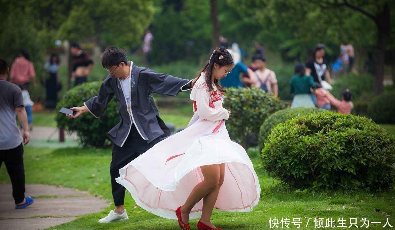如今有人喜欢唐装汉服,为何日本人穿和服,中国