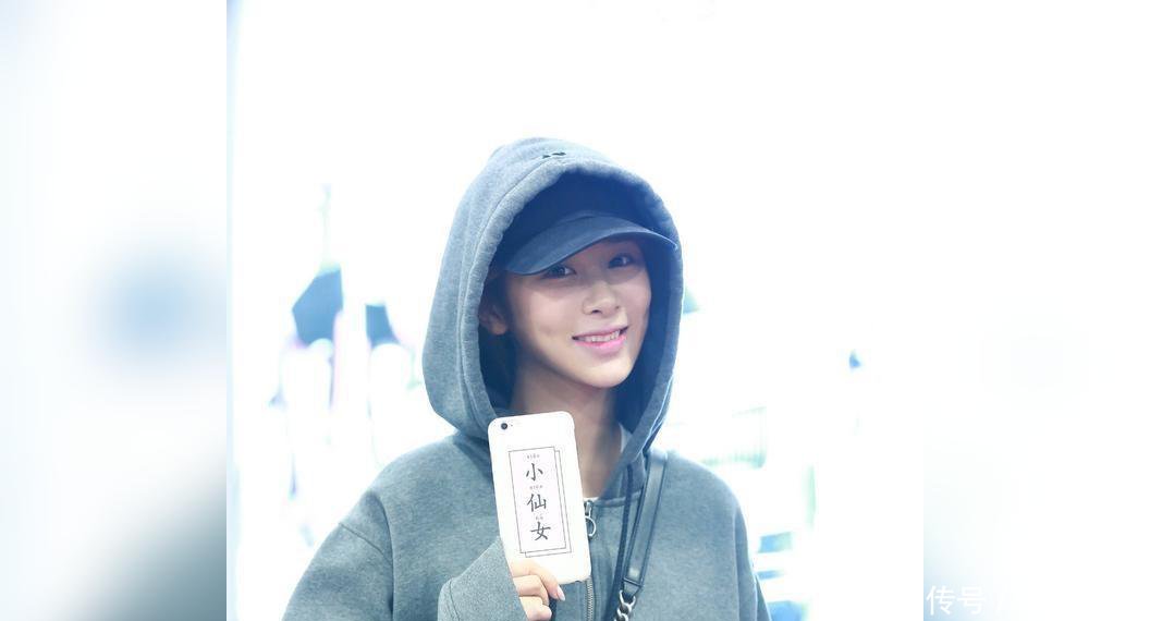 当红明星的手机壳范丞丞自黑,朱一龙低调,王源