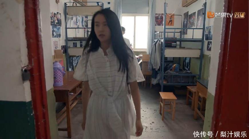 唐嫣机场初次邂逅罗晋, 竟因它结缘, 开启虐恋之