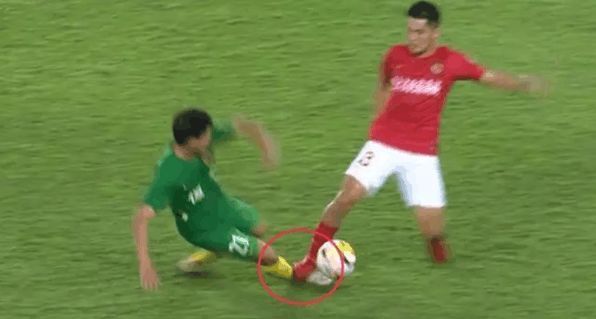 星恐提前告别本赛季,突破犀利曾获中乙最佳球员